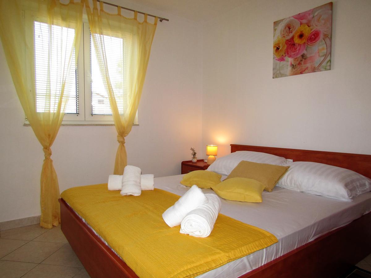 Apartments Kokor Vodice Exterior photo