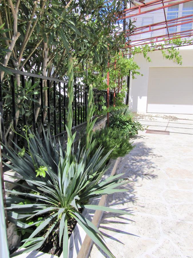 Apartments Kokor Vodice Exterior photo